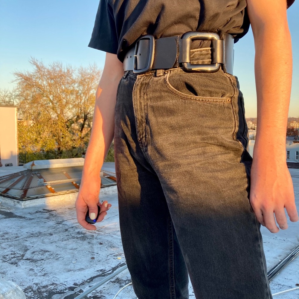 Nicole Miller Wide Acrylic Linked Waist Belt